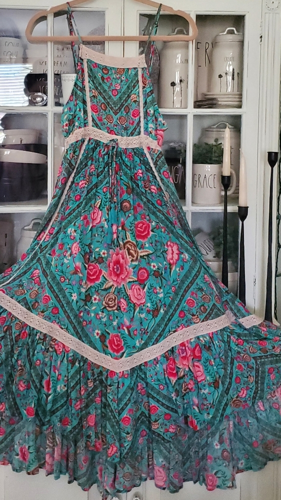 500 P Spell gypsy babushka apron dress